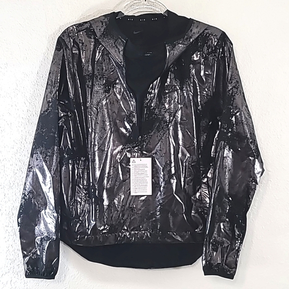 *NWT* NIKE Air Running Foil Print Jacket Black/Metallic Gray, size Small - Picture 1 of 9